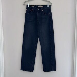 Levi’s Women’s Ribcage Straight Ankle Jeans
